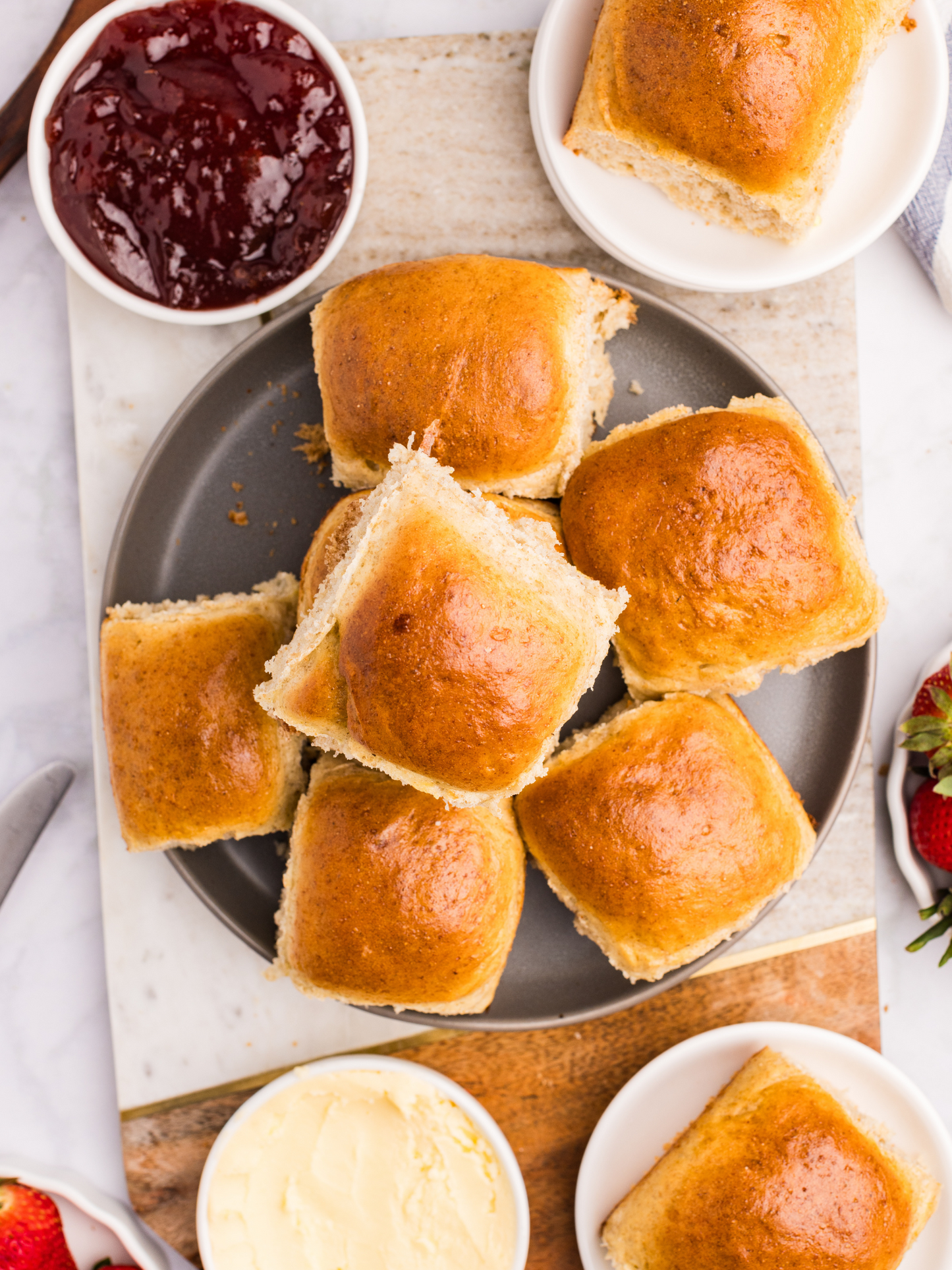 Rye Dinner Rolls