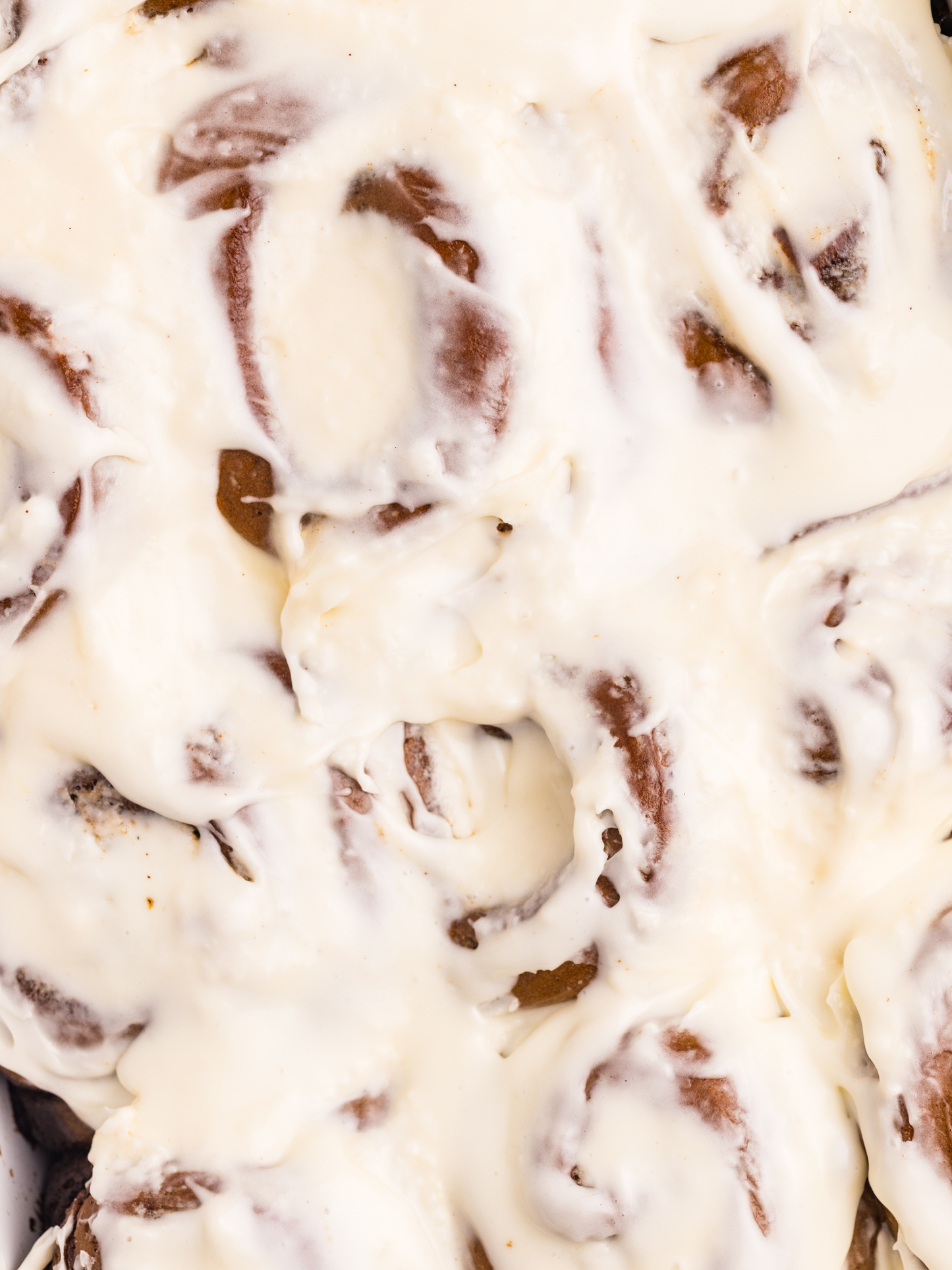 Frosted Gingerbread Cinnamon Rolls