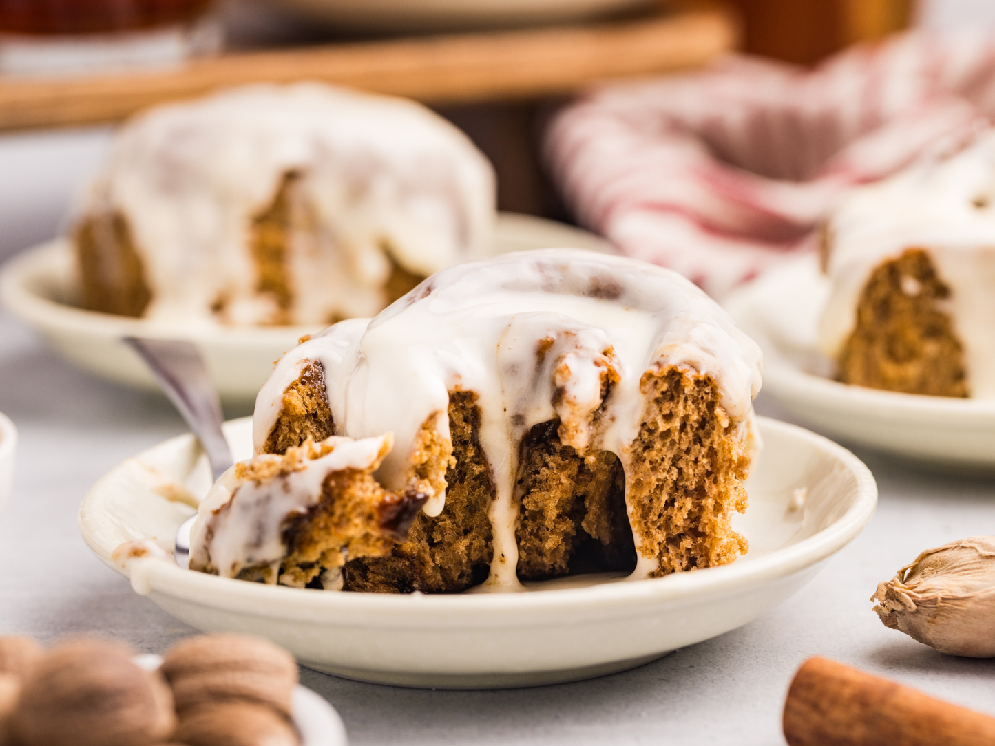 Frosted Gingerbread Cinnamon Rolls