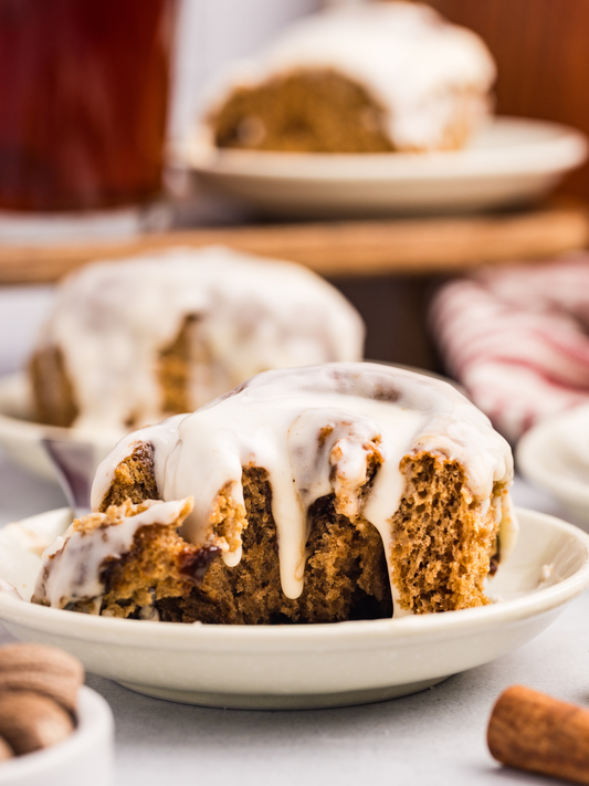 Frosted Gingerbread Cinnamon Rolls
